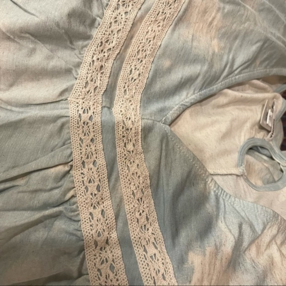 Linen Top - Picture 10 of 11